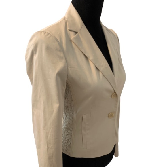 BCBG MAXAZRIA Cream Rouched Panel Jacket Size XS - Picture 3 of 12